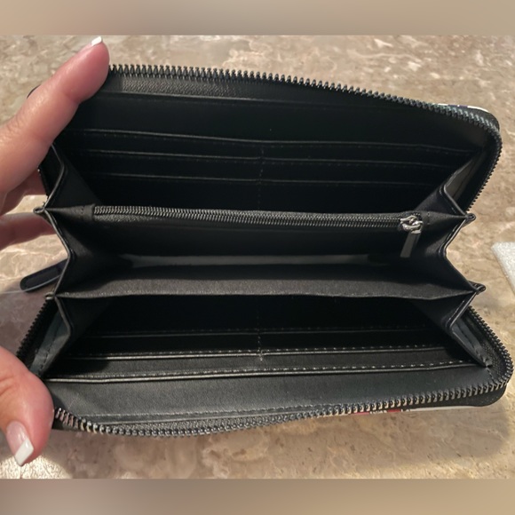 Minnie Mouse Disney Brand Wallet - NWT. - Picture 10 of 10